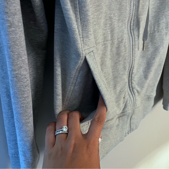 Lululemon Split Hoodie Jacket Heathered Light Grey Women’s Size 6 - Picture 8 of 9
